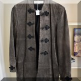H04. Ladies' suede jacket. 